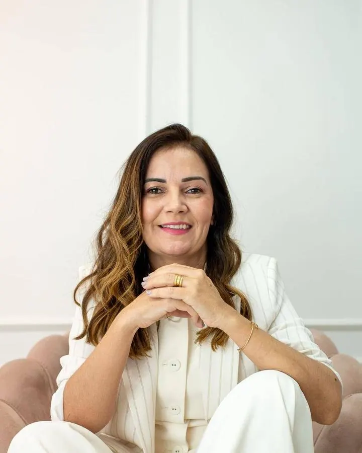 Gracielle Dourado, psicóloga infantojuvenil, no consultório da Acolher Infância em Goiânia